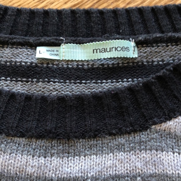 Maurice’s sweater size large - Picture 2 of 6